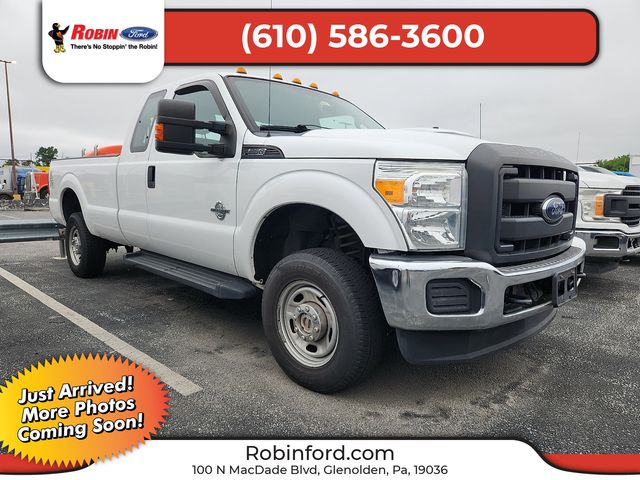 Oxford White 2015 Ford F-250 Super Duty Pickup Truck Four-Wheel Drive 6-Speed Automatic Overdrive