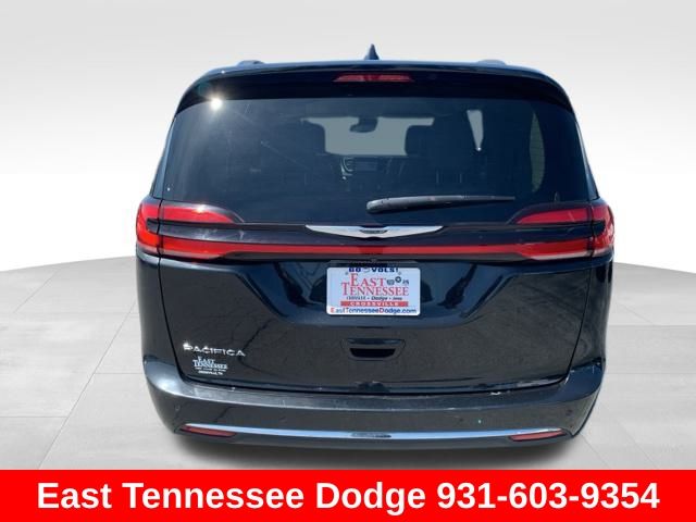 2021 Chrysler Pacifica Touring L photo