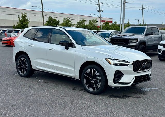 2026 Volvo XC60 B5 Plus