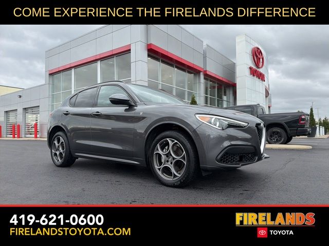 Vesuvio Gray Metallic 2022 Alfa Romeo Stelvio SUV / Crossover All-Wheel Drive 8-Speed Automatic