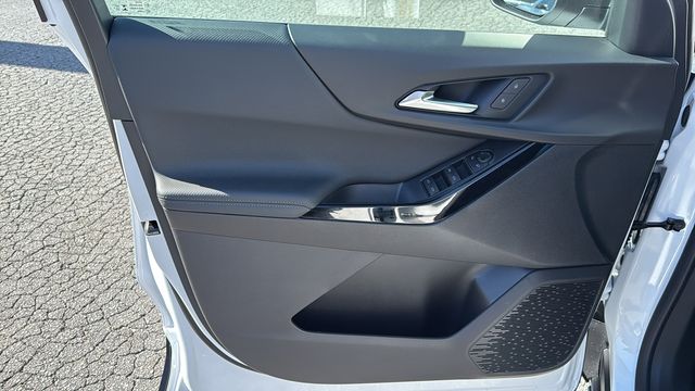 new 2026 Chevrolet Equinox car, priced at $30,820