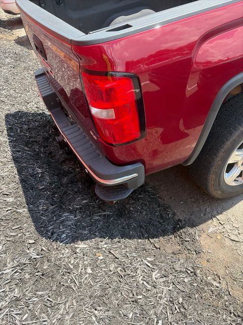 Used 2018 Red GMC SLT image 9