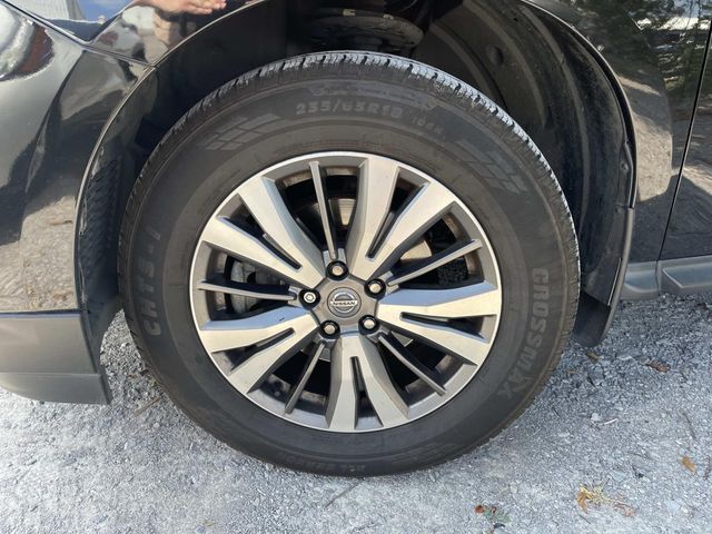 Used 2020 Black Nissan S image 8