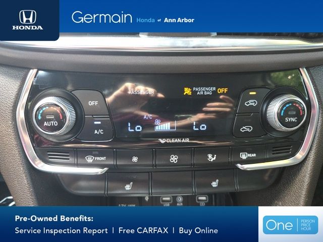 Used 2020 Shimmering Silver Pearl Hyundai SEL image 23