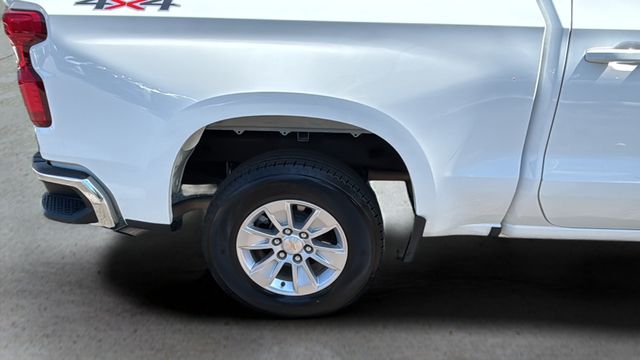 Used 2026 White Chevrolet LT image 37