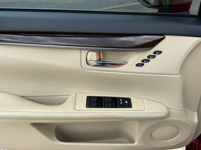 Used 2015 Lexus ES Sedan
