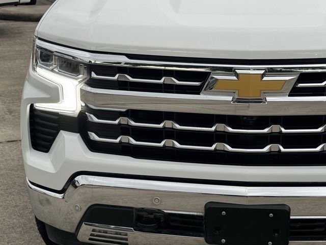 2025 Chevrolet Silverado 1500 LTZ - 4