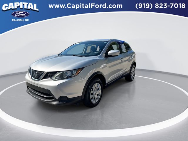 Used 2019 Silver Nissan S image 4