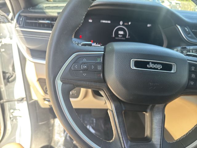 Used 2023 White Jeep Limited image 19