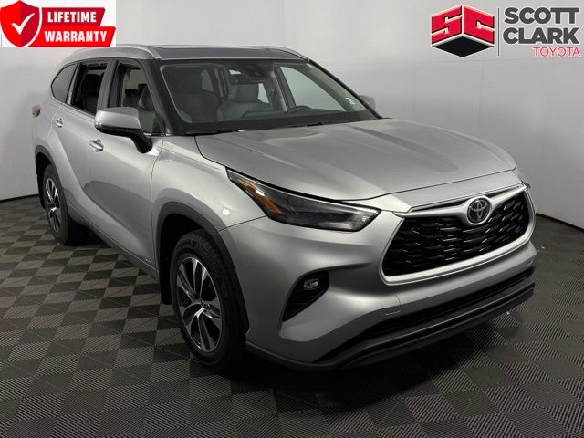 2025 Toyota Highlander Hybrid XLE