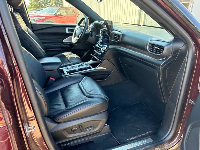 2022 Red Ford Explorer Platinum 4X4 SUV