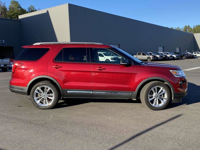 2019 Ford Explorer XLT 2