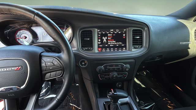 Used 2023 Red Dodge SXT image 11