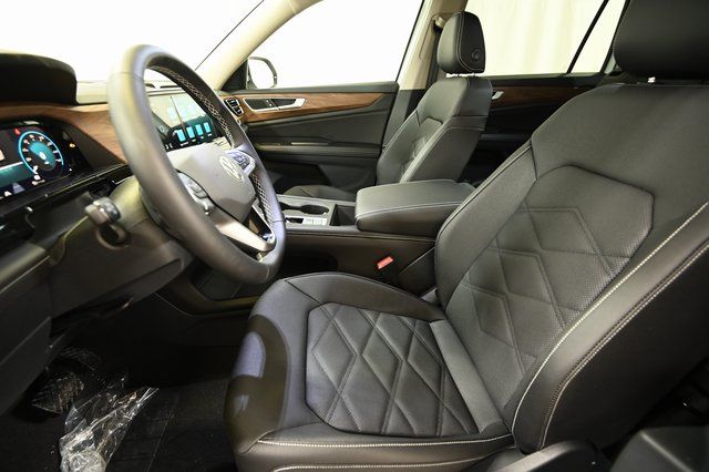 New 2026 White Volkswagen 2.0T SE image 7