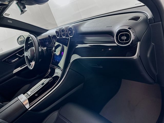 Thumbnail: 2025 Mercedes-Benz GLC - 28