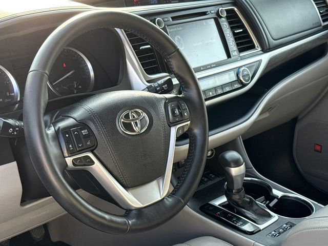 Used 2018 Toyota Highlander SUV
