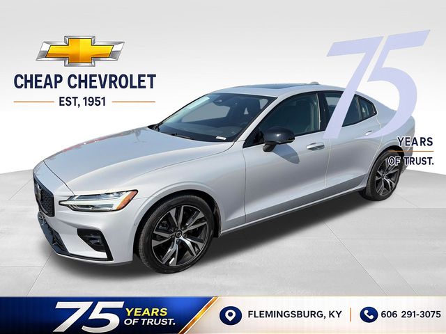 2024 Volvo S60 B5 Plus Dark Theme FWD