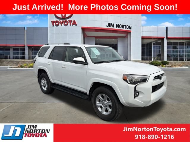 2024 Toyota 4Runner SR5's photo