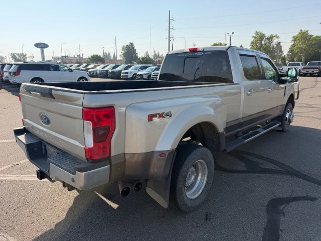 2017 White Gold Metallic Ford Super Duty F-350 DRW Lariat 4X4 Truck
