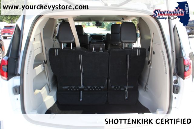 Used 2024 Chrysler Pacifica Van