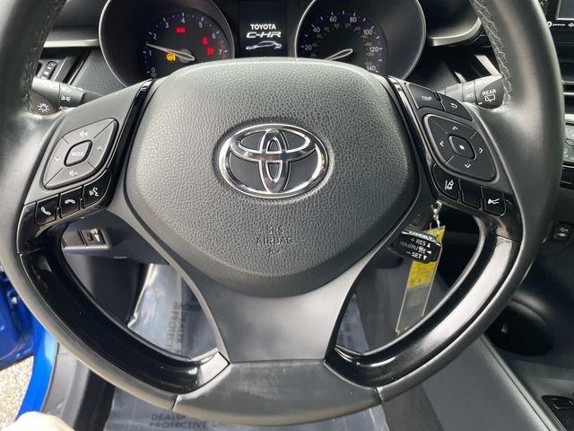 2018 Toyota C-HR XLE 18