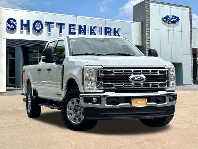 Oxford White 2024 Ford F-250 Super Duty XLT SuperCab 4WD Pickup Truck Four-Wheel Drive Automatic