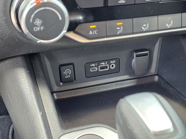 2025 Nissan Sentra SV:B02230