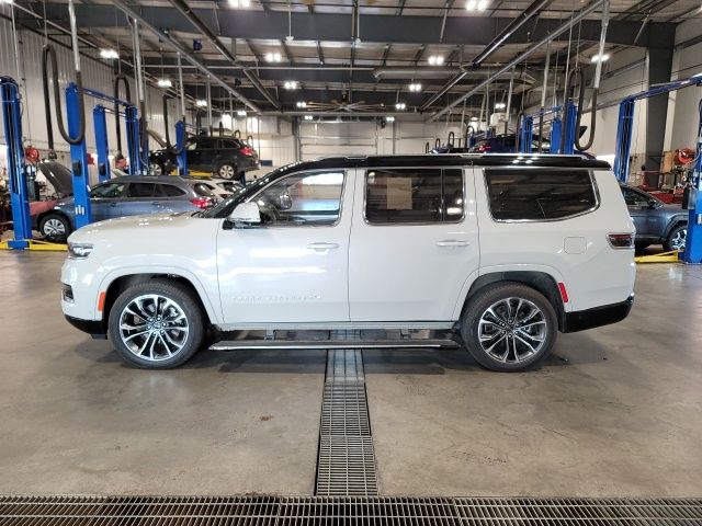 2022 Luxury White Pearlcoat Jeep Grand Wagoneer Series III 4X4 SUV