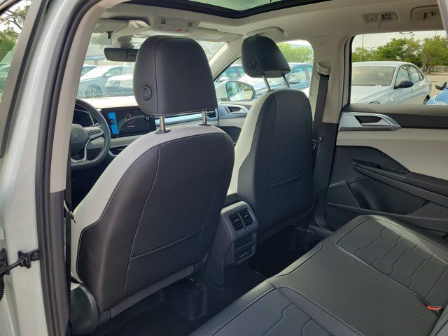 New 2026 White Volkswagen 1.5T SE image 13