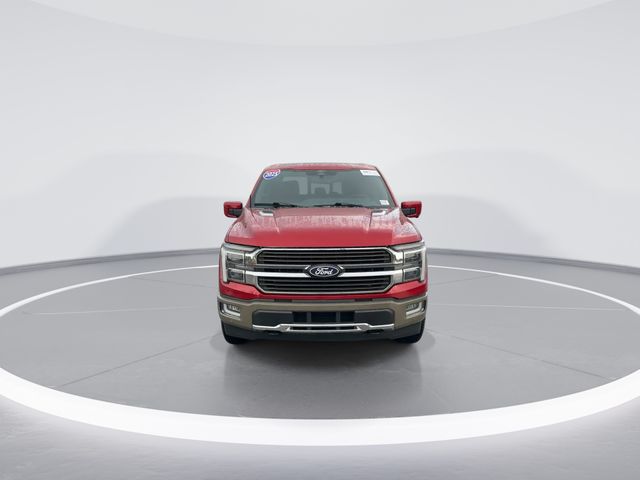 Used 2025  Ford King Ranch image 2