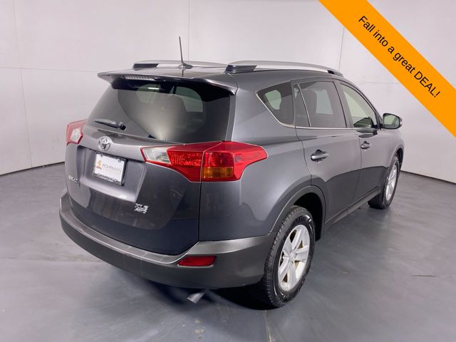 2014 Toyota RAV4 XLE 34