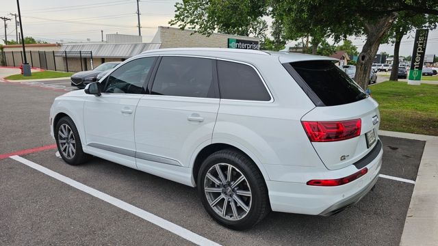 Thumbnail: 2017 Audi Q7 - 3