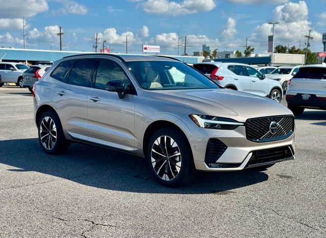 2026 Volvo XC60 B5 Plus