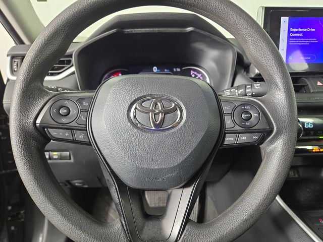 2024 Toyota RAV4 XLE photo
