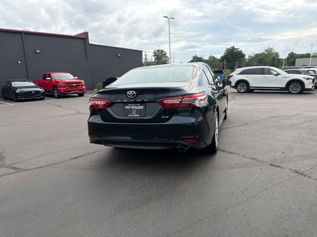 Used 2018 Blue Toyota XLE image 10