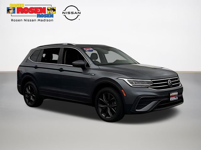 Platinum Gray Metallic 2022 Volkswagen Tiguan SUV / Crossover All-Wheel Drive 8-Speed Automatic