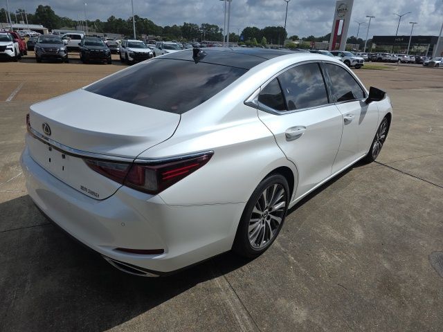 Used 2020 Lexus ES Sedan