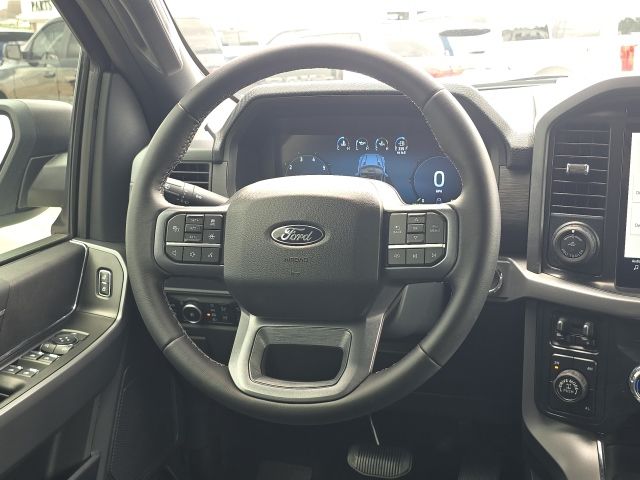 2025 Ford F-150 XLT:169235A1