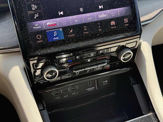 2022 Jeep Grand Cherokee Overland 4xe White at Central Houston Nissan
