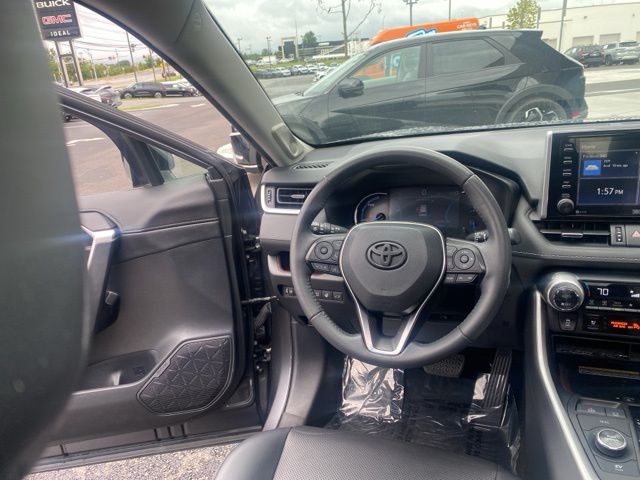 2021 Toyota RAV4 Hybrid Limited 24