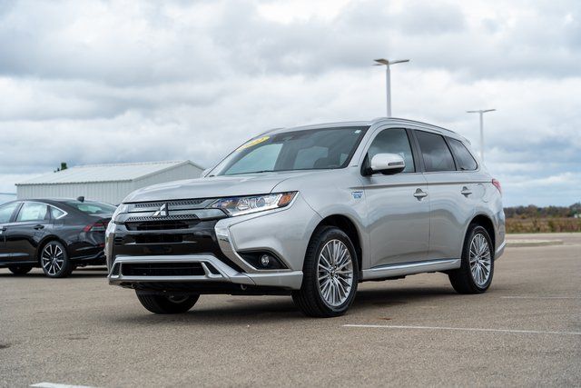 2022 Mitsubishi Outlander PHEV SEL 3