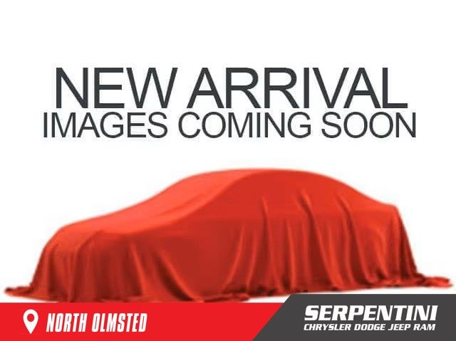 Silver Ice Metallic 2015 Chevrolet Colorado Pickup Truck Four-Wheel Drive 6-Speed Automatic