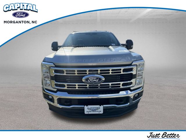 New 2027 Silver Ford XLT image 2
