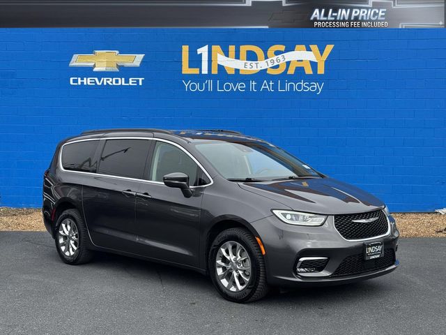 Gray (Granite Crystal Metallic Clearcoat) 2022 Chrysler Pacifica Touring L AWD Minivan All-Wheel Drive 9-Speed Automatic