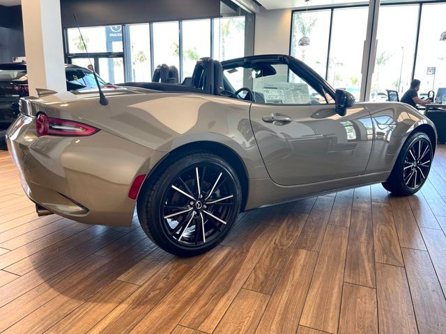 2024 Mazda MX-5 Miata Grand Touring 5