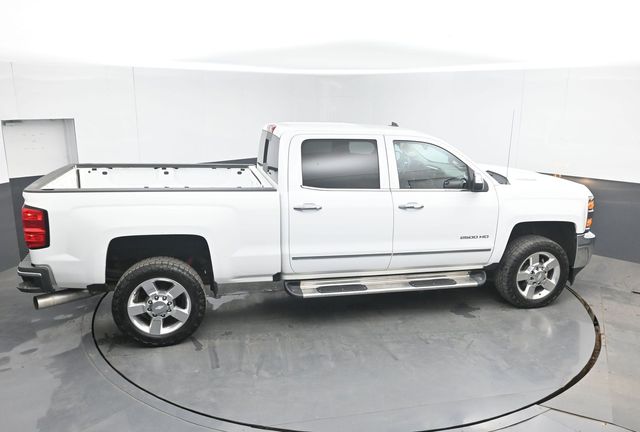 Used 2016 White Chevrolet LTZ image 40