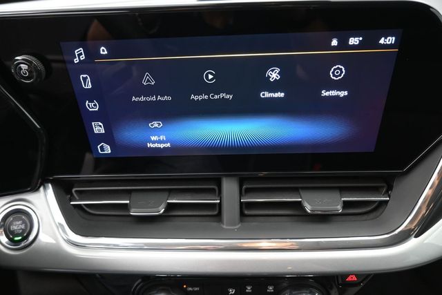 Used 2025 Chevrolet Trax SUV