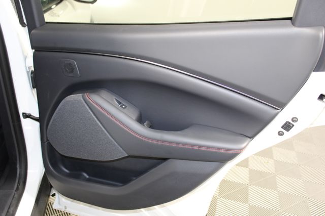 2025 Ford Mustang Mach-E Premium photo