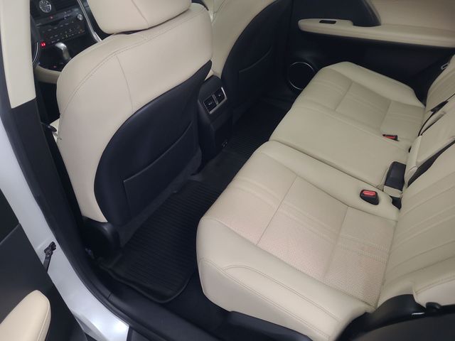 2022 – Lexus – RX