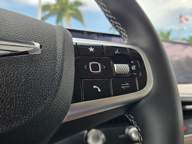 2027 Genesis Gv70